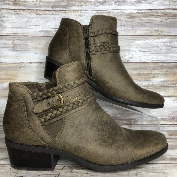 bare traps giles bootie